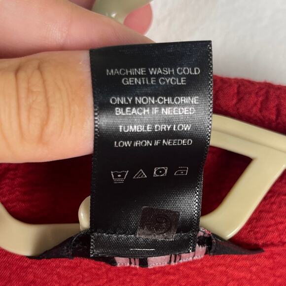 Ali Miles Red Black Toggle Button Closure Roll Tab Sleeve Blouse Women's 1X - Picture 5 of 9